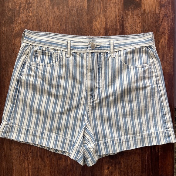 American eagle mom shorts vertical stripes size 10 - Picture 1 of 4
